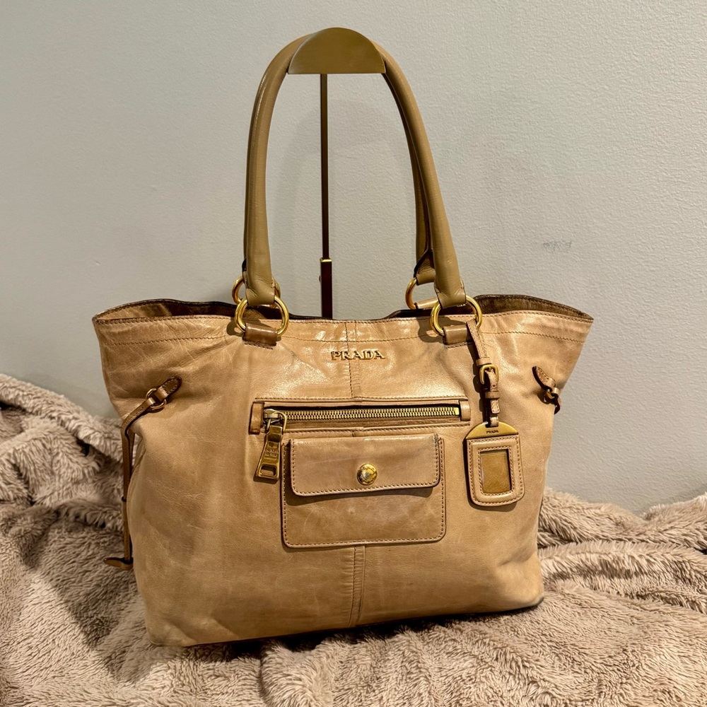 Prada Vitello Shine‎ Shoulder Bag with COA